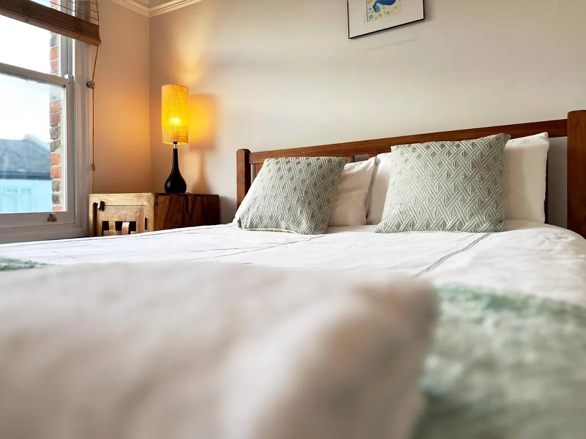 Daisy'S Place In London Apartment