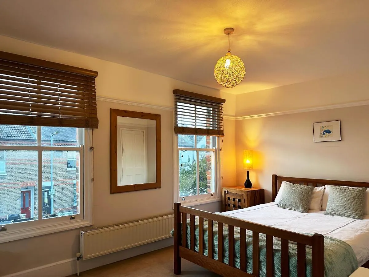 Daisy'S Place In London Apartment