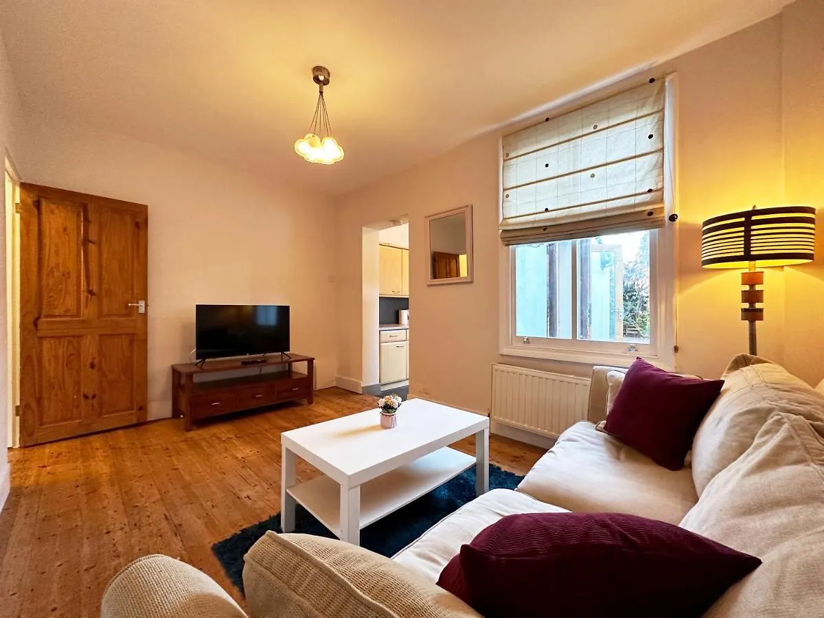 Daisy'S Place In London Apartment United Kingdom
