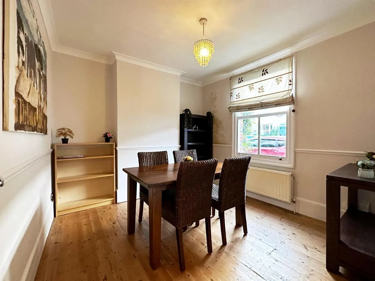 Daisy'S Place In London Apartment